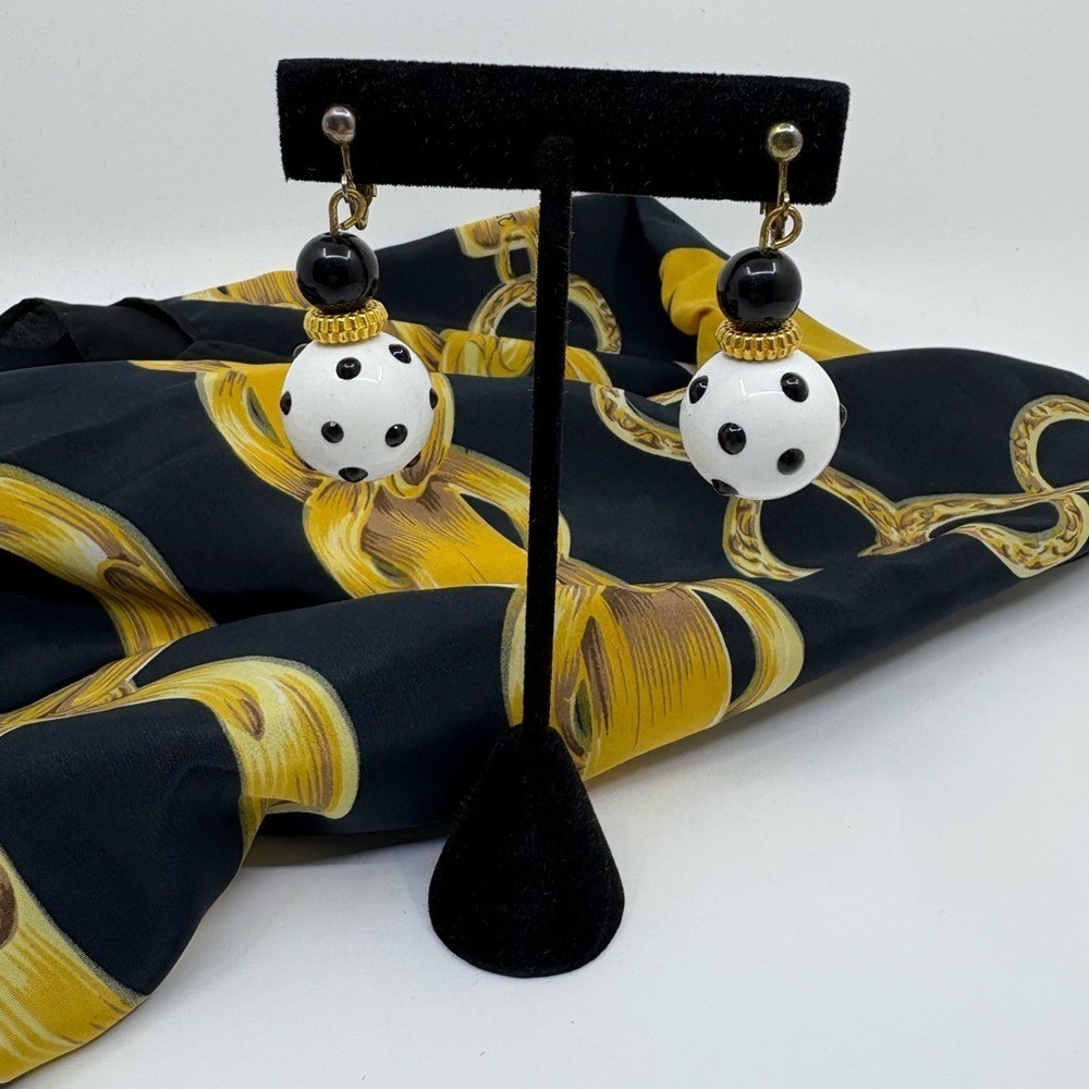 Vintage 80's polka dot dangle clip earrings